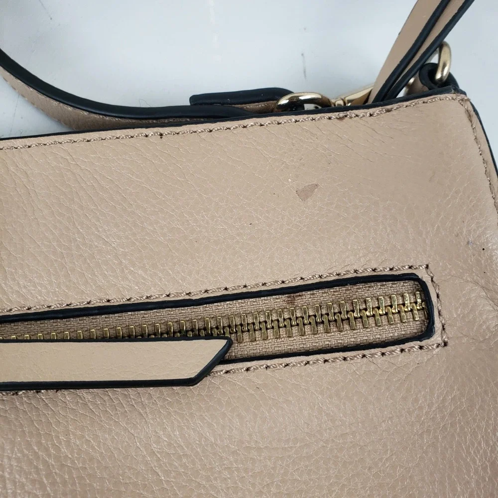 Tommy‎ Bahama Tan Leather Laser Cut Chevron Crossbody Bag Gold Hardware Charm
